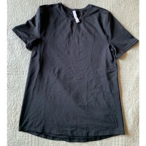 Lululemon T-Shirt